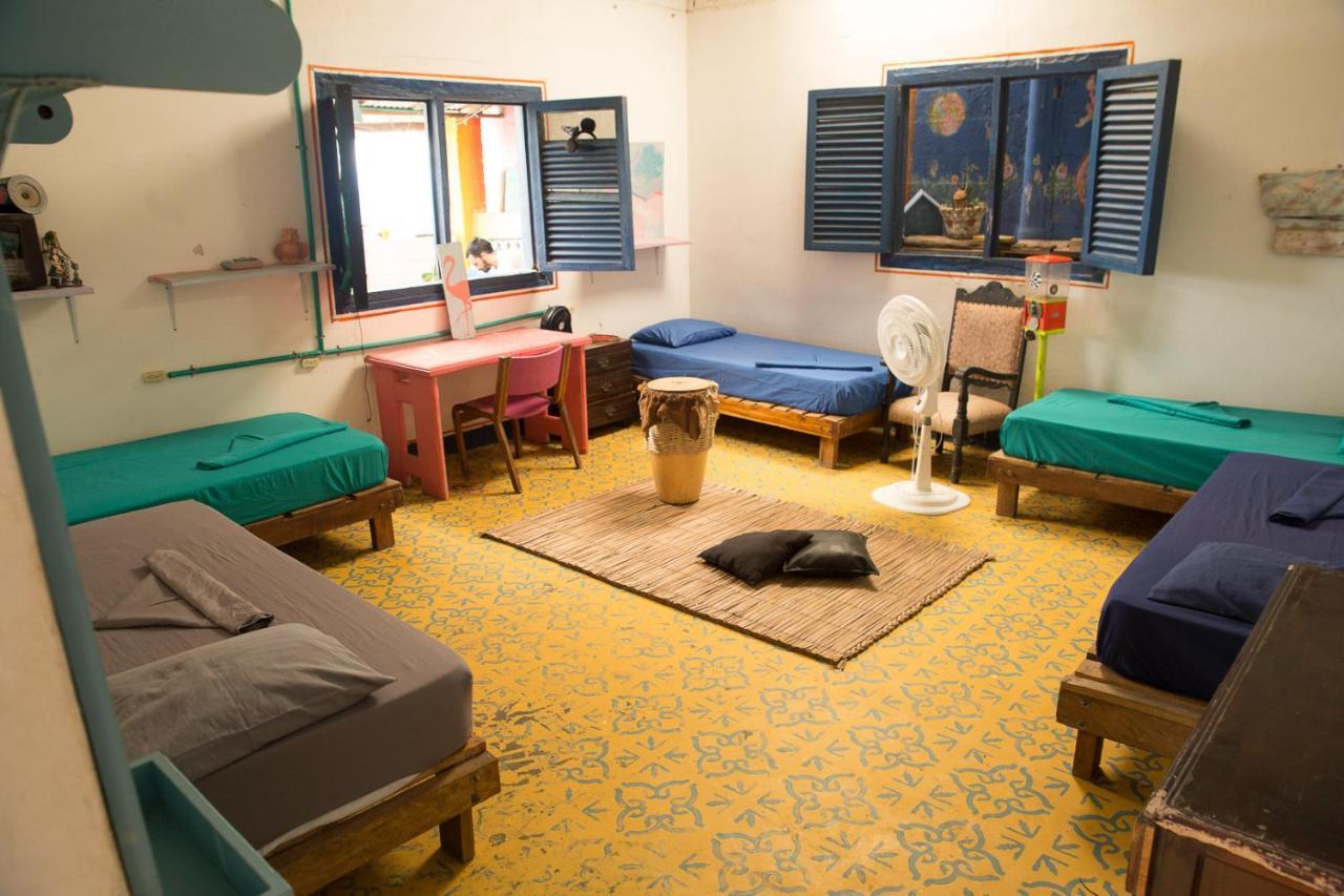 Hostal La Mariapolis Некоклі Екстер'єр фото