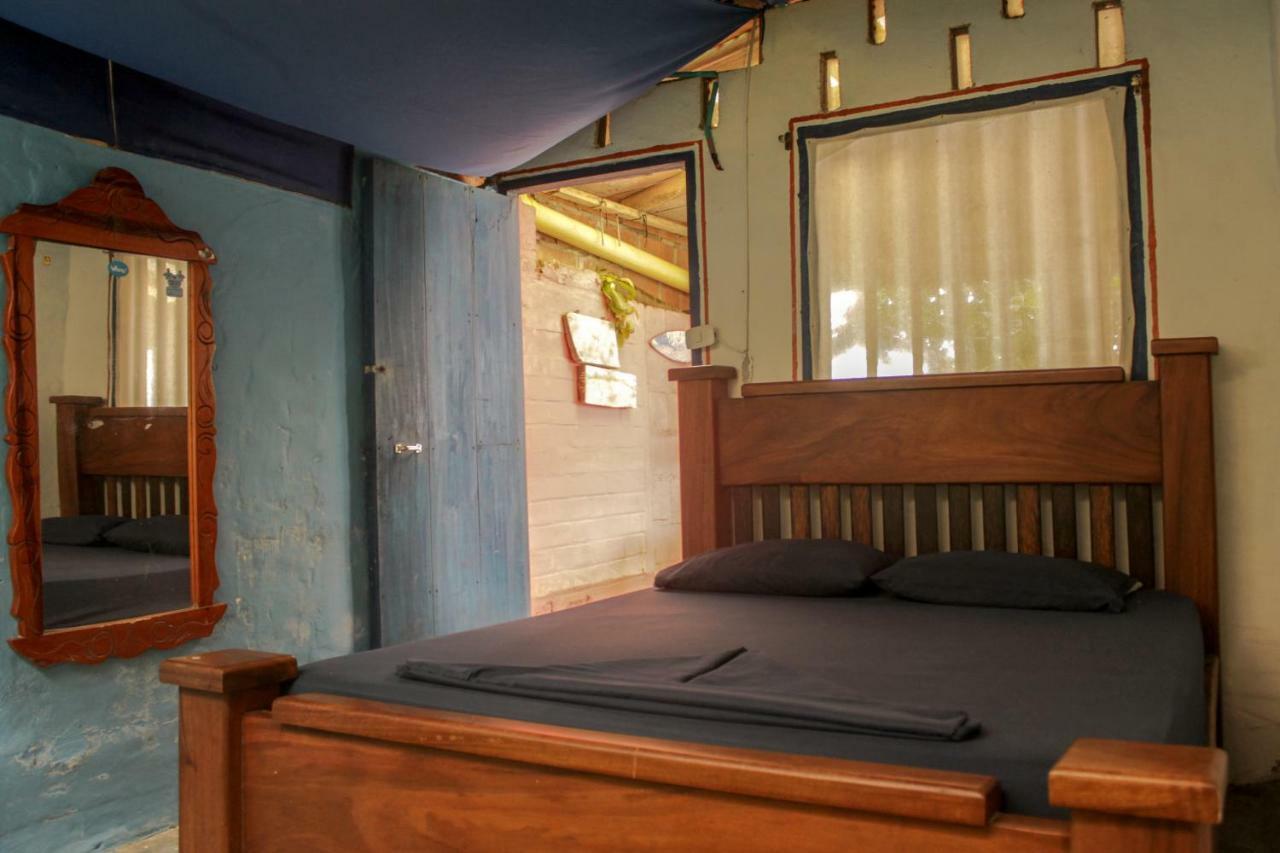 Hostal La Mariapolis Некоклі Екстер'єр фото